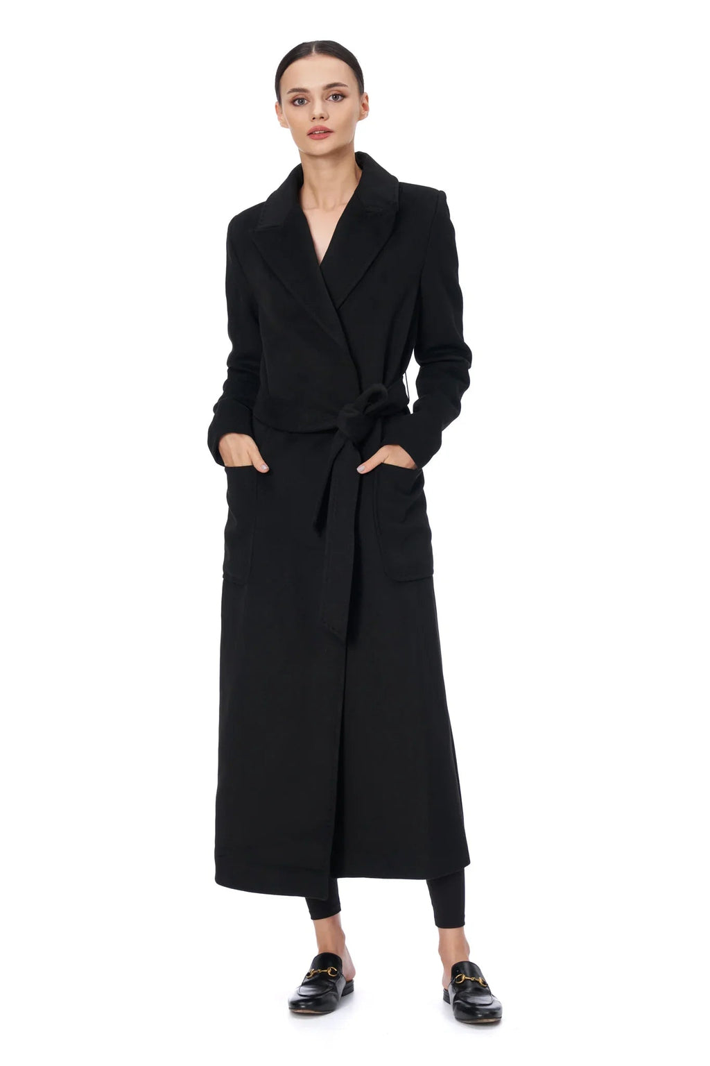 Black cashmere coat — LOU | ILÈR